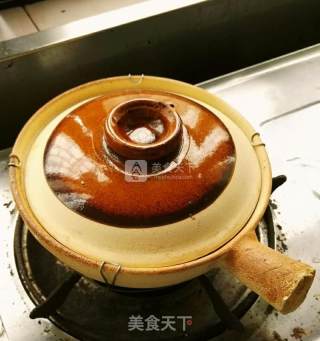 粤式腊肠咸蛋煲仔饭步骤5 粤式腊肠咸蛋煲仔饭步骤5