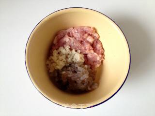 粤式王牌鲜虾云吞面步骤3 粤式王牌鲜虾云吞面步骤3