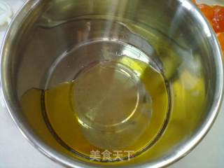 24图过程祥解~~中秋节预热——【广式蛋黄豆沙月饼】步骤3 24图过程祥解~~中秋节预热——【广式蛋黄豆沙月饼】步骤3