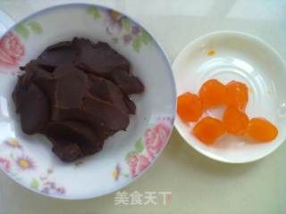 24图过程祥解~~中秋节预热——【广式蛋黄豆沙月饼】步骤8 24图过程祥解~~中秋节预热——【广式蛋黄豆沙月饼】步骤8