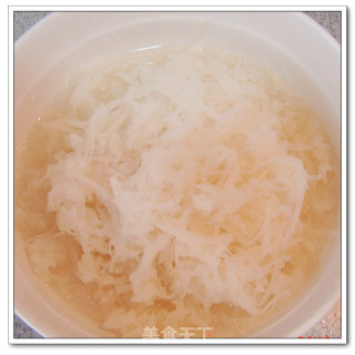 适宜春天吃的营养美食--------香菇萝卜糕步骤1