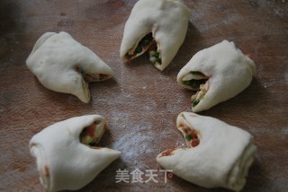 用面粉做出的广东新春意头菜 ——【发财就手卷】步骤15 用面粉做出的广东新春意头菜 ——【发财就手卷】步骤15