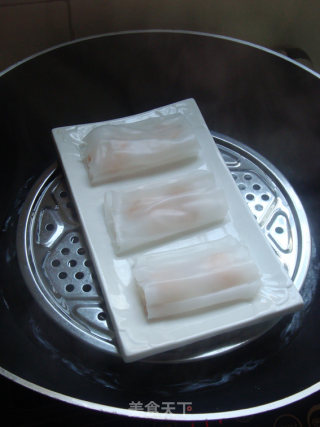 蒸虾肠粉步骤8