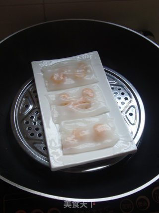 蒸虾肠粉步骤9