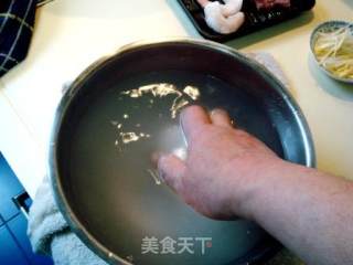 鲜虾、牛肉肠粉步骤4