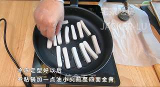 红糖糍粑，软糯香甜，外皮脆而不硬，糯叽叽的让人毫无抵抗力。步骤6
