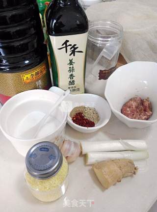 舌尖上的美味——肉沫酸辣粉步骤2 舌尖上的美味——肉沫酸辣粉步骤2