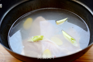 凉面也能吃出冰火两重天——酸辣鸡丝凉面步骤2 凉面也能吃出冰火两重天——酸辣鸡丝凉面步骤2