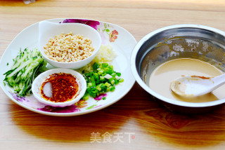 凉面也能吃出冰火两重天——酸辣鸡丝凉面步骤5 凉面也能吃出冰火两重天——酸辣鸡丝凉面步骤5