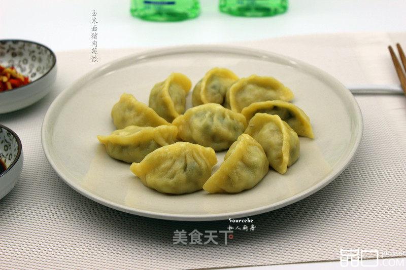 玉米面猪肉蒸饺