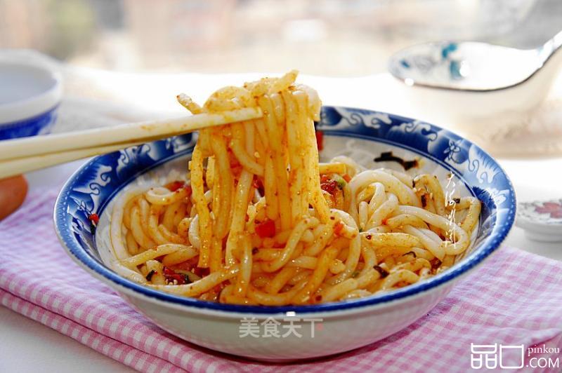 海鸭蛋黄酱拌米线
