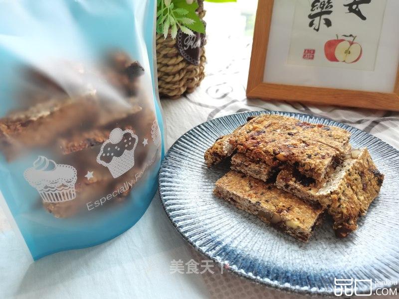 健康又好吃的燕麦棒呀，越嚼越香哦