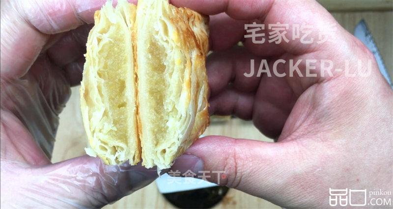 手抓饼果酱派，制作方法超级简单，吃起来脆脆甜甜哒，超级好吃。
