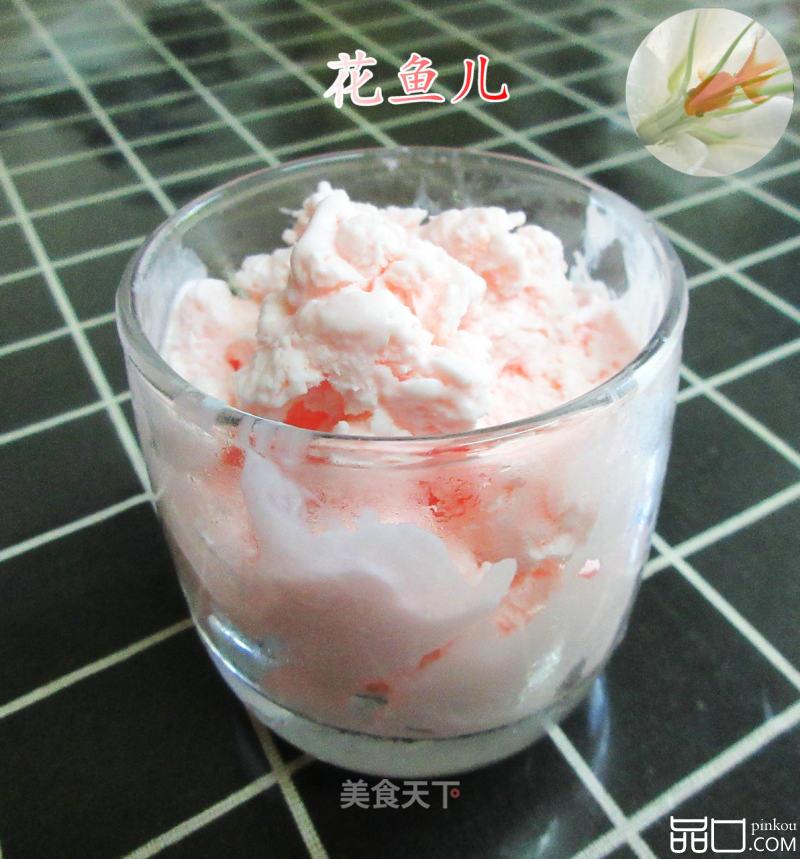 草莓味冰激凌
