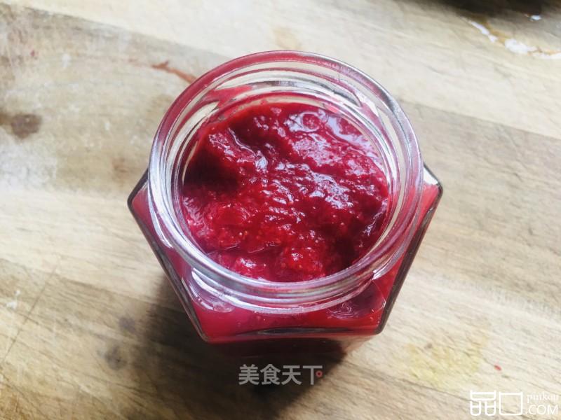 熬草莓酱