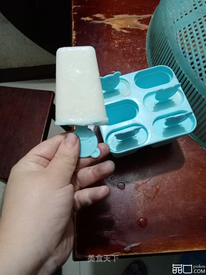 AD钙酸奶冰激凌