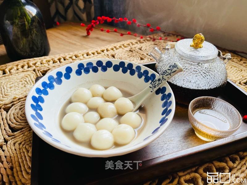 糯叽叽的黑芝麻白玉丸子
