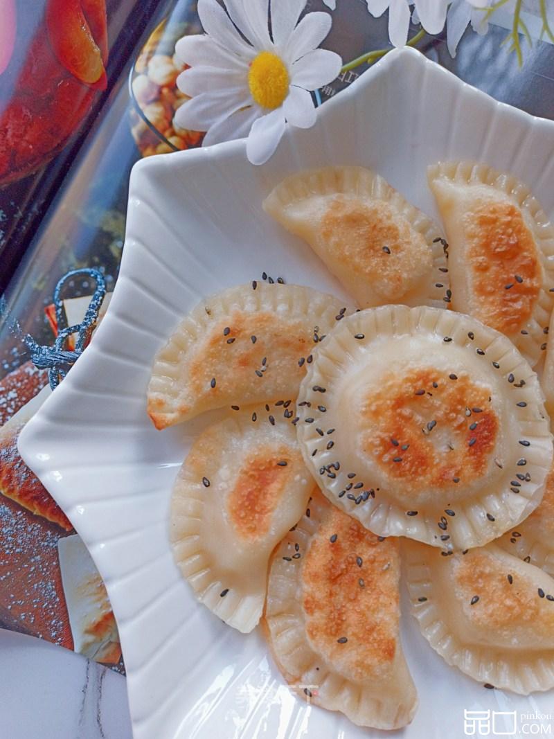 不用烤箱也能做的饺子皮苹果派