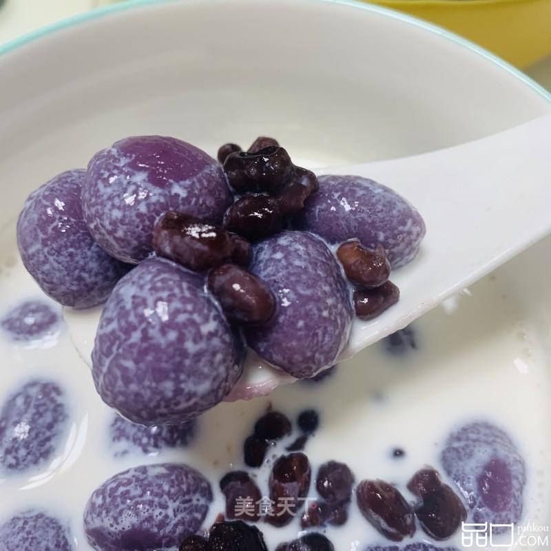 牛奶蜜豆紫薯丸子汤