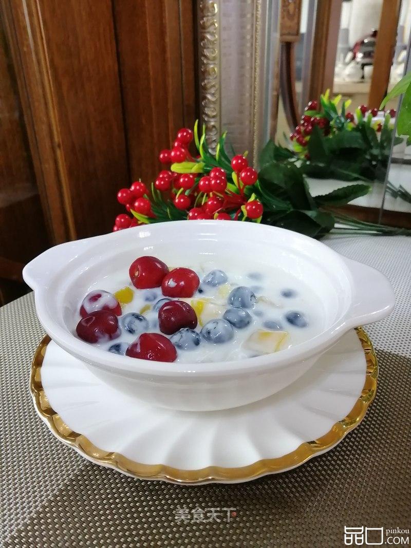 蓝莓芒果酸奶碗