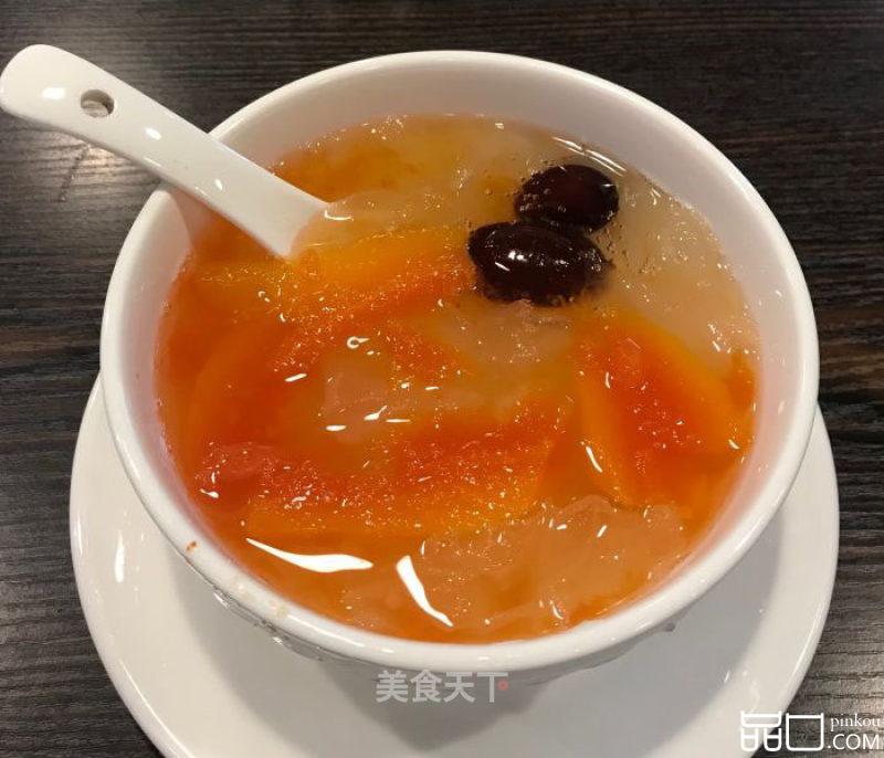 红枣雪耳炖木瓜