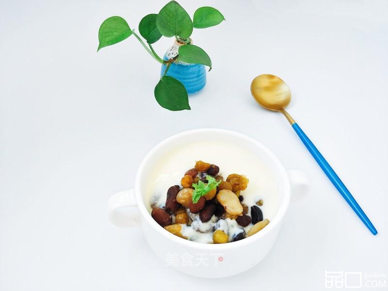 冰镇蜜豆酸奶