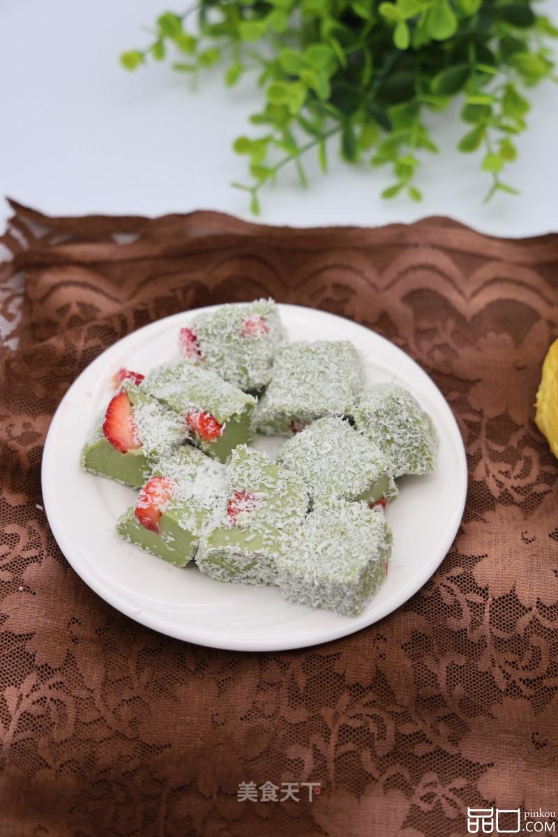 抹茶草莓牛奶小方