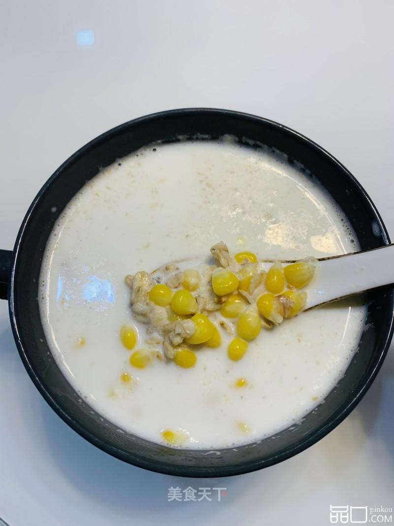 早餐，玉米燕麦牛奶