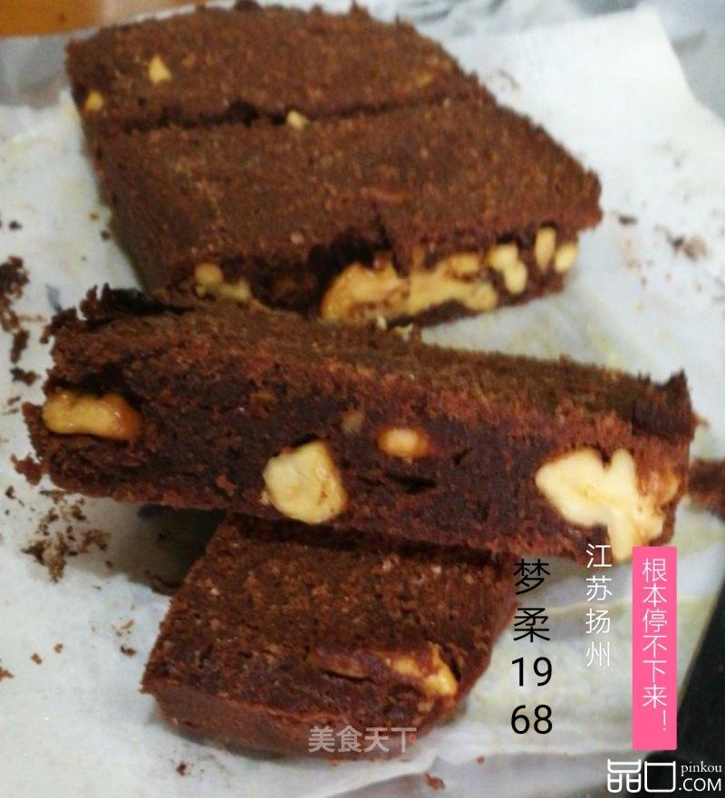 核桃巧克力布朗尼和焦糖饼干布朗尼