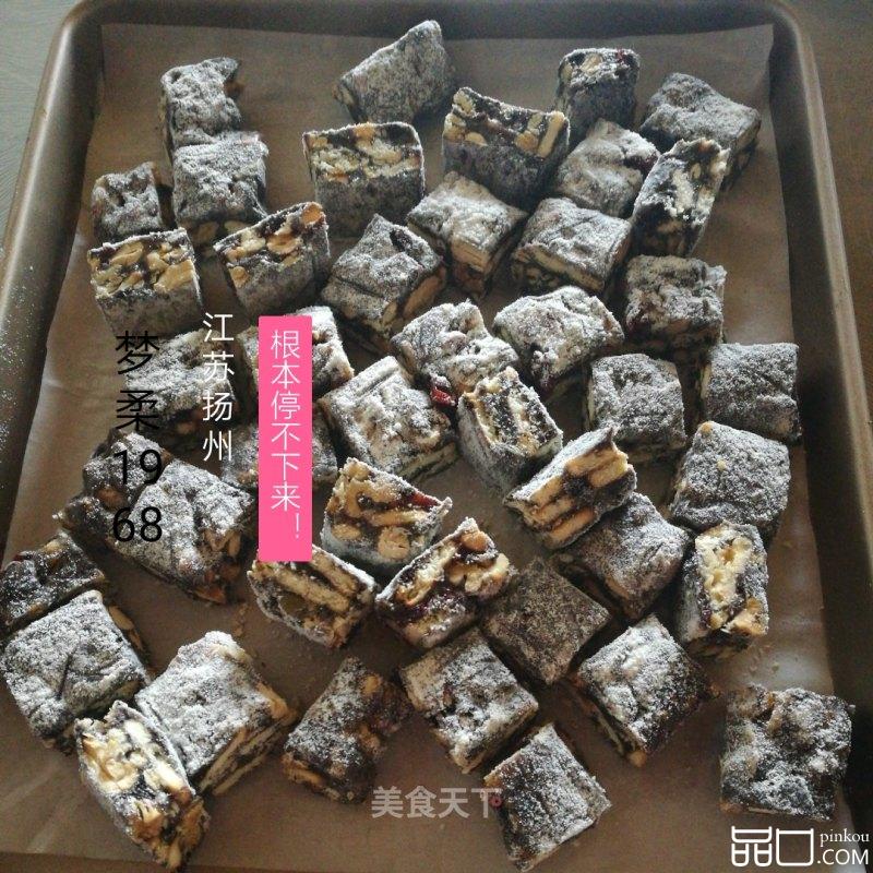 奥利奥饼干碎雪花酥和原味雪花酥