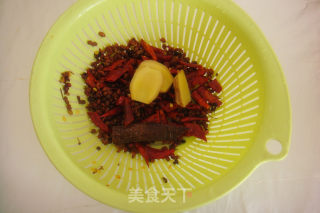 泡椒凤爪---休闲必备步骤3 泡椒凤爪---休闲必备步骤3
