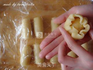 津味小八件点心之梅花酥(清真可食)步骤20 津味小八件点心之梅花酥(清真可食)步骤20