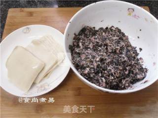 鲜肉木耳锅贴步骤4 鲜肉木耳锅贴步骤4