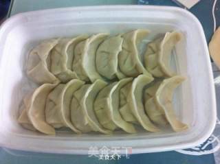 蛋皮三鲜锅贴步骤10
