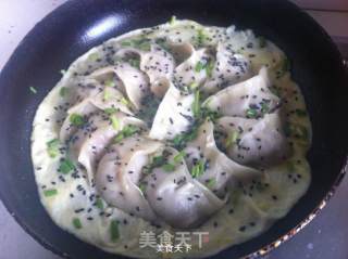 蛋皮三鲜锅贴步骤16