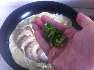 蛋皮三鲜锅贴步骤15