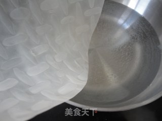 香草鱼春卷步骤1