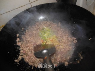 凤尾鲜虾烧卖步骤4 凤尾鲜虾烧卖步骤4