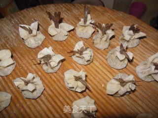 凤尾鲜虾烧卖步骤13 凤尾鲜虾烧卖步骤13