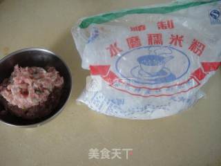 鲜肉油墩子步骤1 鲜肉油墩子步骤1