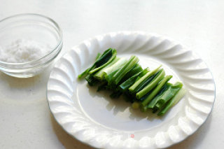 地方特色美食:上海本邦葱油面步骤1 地方特色美食:上海本邦葱油面步骤1