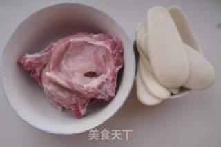 上海风味——排骨年糕步骤1