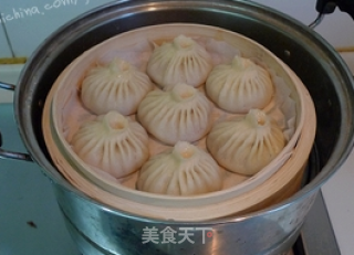 灌汤小笼包--24图详解正宗小笼包做法步骤24 灌汤小笼包--24图详解正宗小笼包做法步骤24