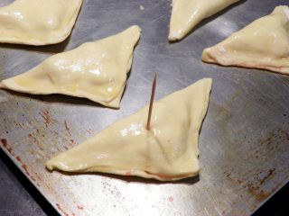 咖喱叉烧酥角步骤11