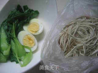【炸酱面，花样做】大上海炸酱面步骤4