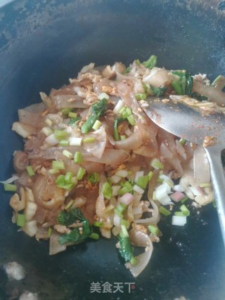 湖南炒粉步骤7