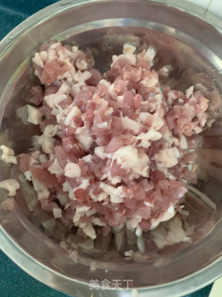 团子—豆腐干肉末榨菜馅步骤4