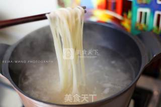 武汉特色小吃 鲜鱼糊汤粉步骤9 武汉特色小吃 鲜鱼糊汤粉步骤9