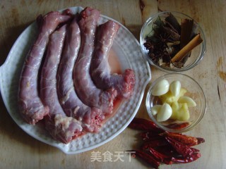正味湖北小吃——麻辣鸭脖子步骤1