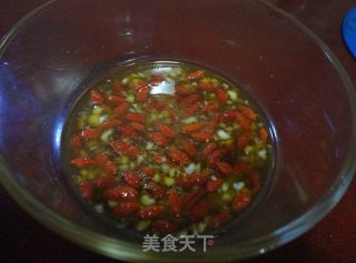 枸杞浇鱼糕步骤6
